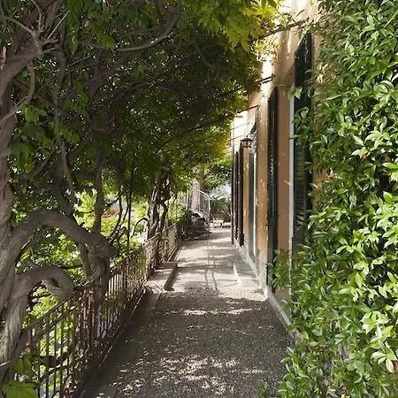 Bed & Breakfast Nina Relais Boutique Carate Urio