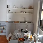 Nina Relais Boutique 카라테우리오
