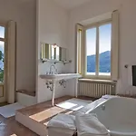 Nina Relais Boutique Bed & Breakfast Carate Urio