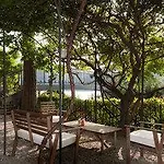 Nina Relais Boutique Bed & Breakfast Carate Urio