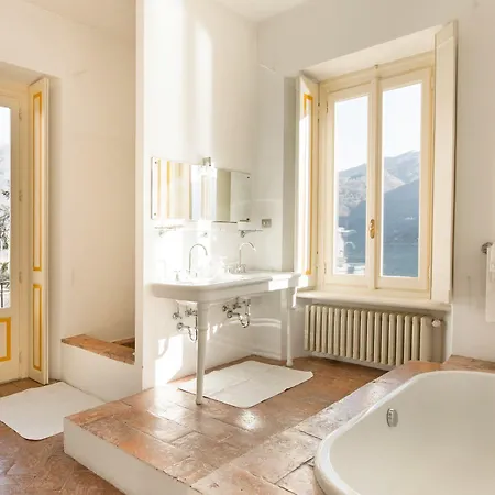 Nina Relais Boutique Couette-café Carate Urio