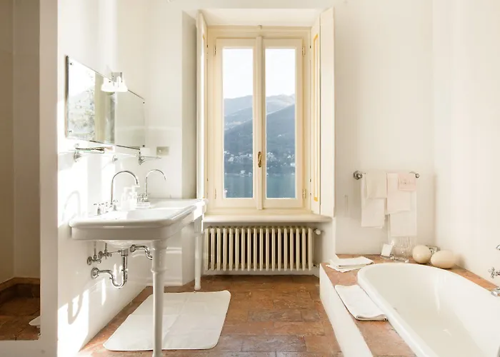 Nina Relais Boutique 3* Carate Urio